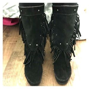 Minnetonka fringe boots